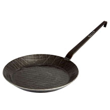Petromax iron skillet