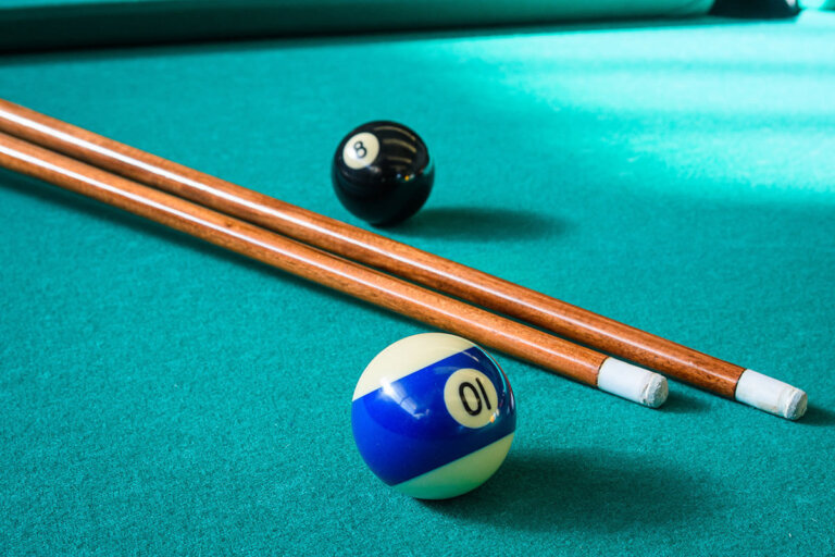 pool cue