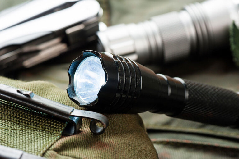 tactical flashlight